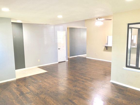 3rd image of 15096 Whitekirk Dr