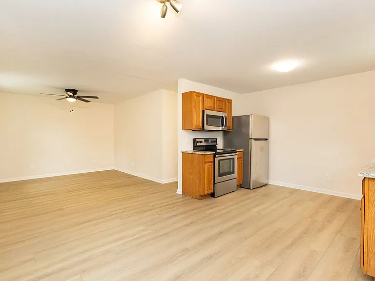 2517 Chamberlain Ave — Photo 4