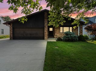 1327 Degener Ave, Elmhurst, IL 60126