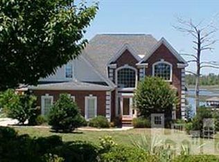 258 Olde Point Rd, Hampstead, NC 28443