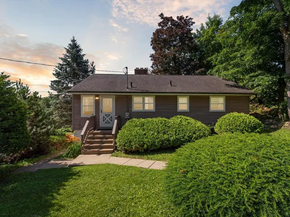 116 9th Ave, Baraboo, WI 53913