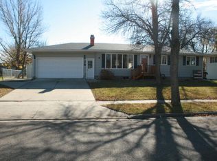 510 21st Ave NE, Aberdeen, SD 57401