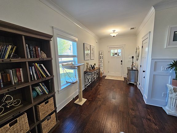 3rd image of 131 Avenue Of Learning