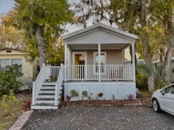 1110 5th Cres N #B, Crescent City, FL 32112