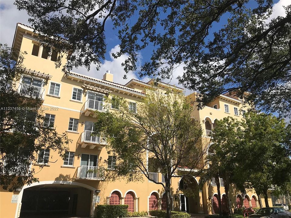 1st image of 107 Mendoza Ave APT 302