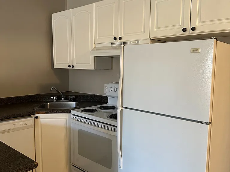 11025 Jasper Ave NW #114 — Photo 7
