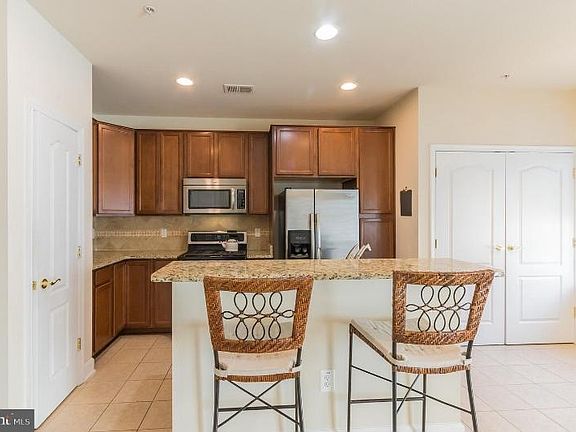4th image of 13514 Waterford Hills Blvd Unit 13514