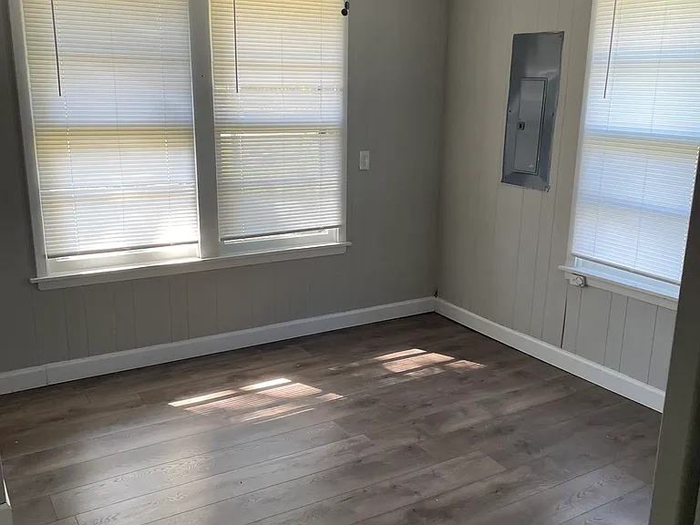 4035 Jefferson St — Photo 5