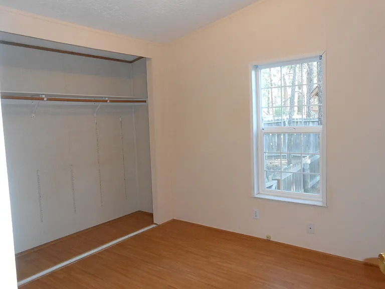 19542 River Woods Dr — Photo 13