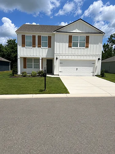 4713 Newbridge Cir Photo 1