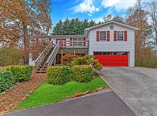 4326 Wonderland Dr, Louisville, TN 37777