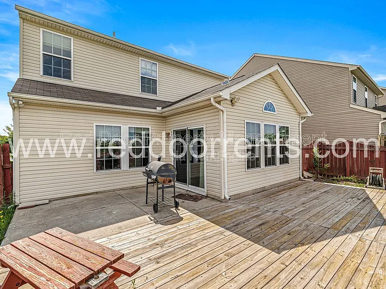 10031 Golden Dr — Photo 32