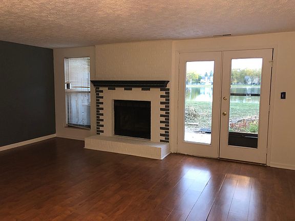 4th image of 9483 Sandpiper Ct