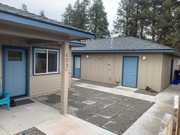 1609 NE 8th St #2, Bend, OR 97701