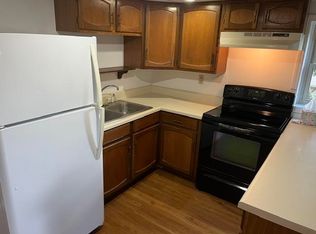 135 Fulton Dr, Hendersonville, NC 28792