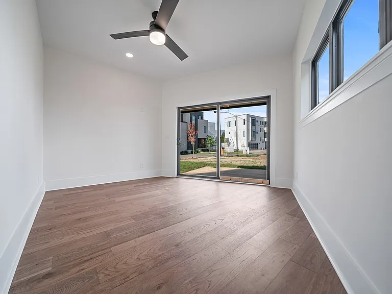 6011 Hill Cir — Photo 19