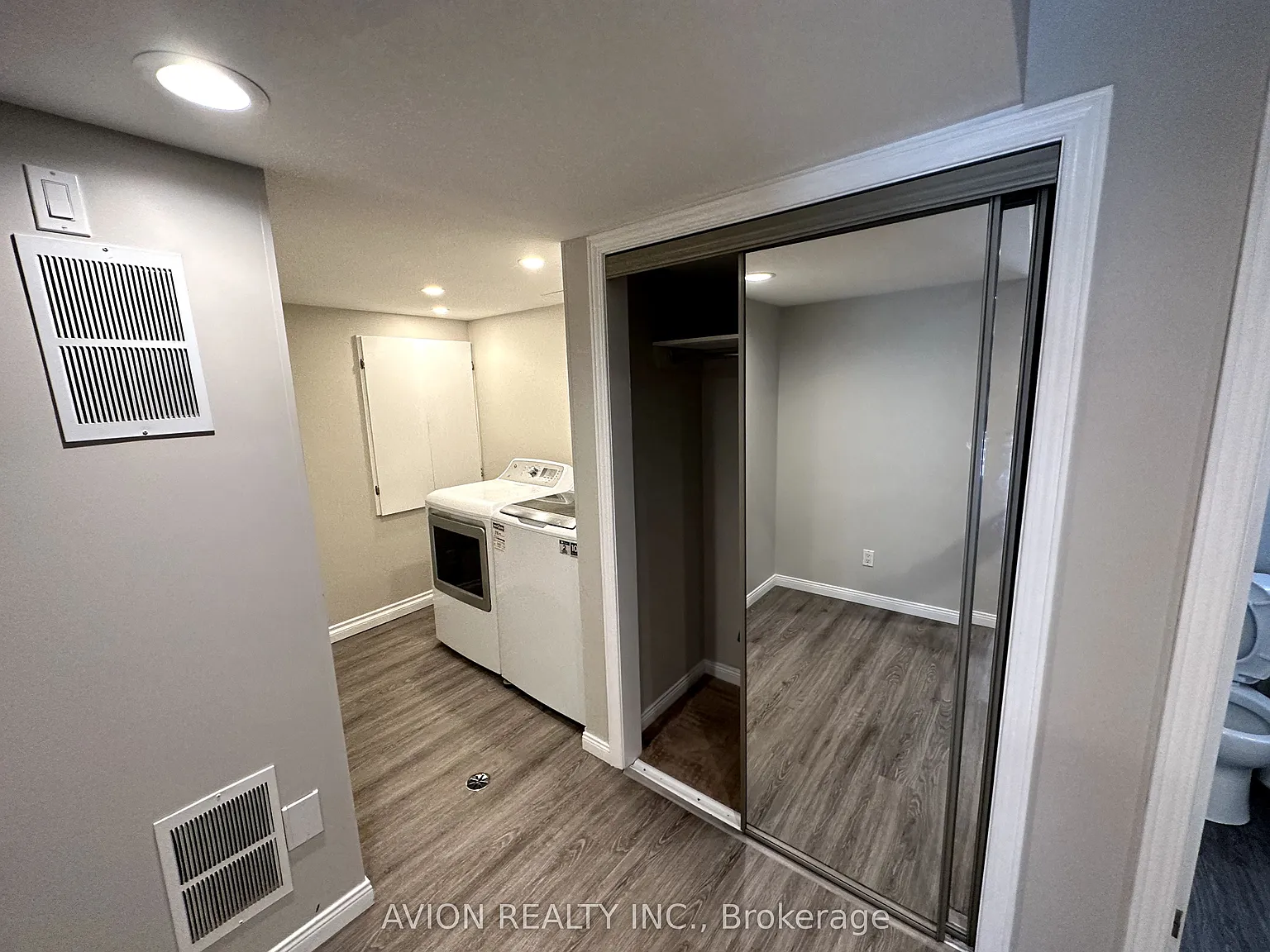 1 bed, $1,800 — Photo 4