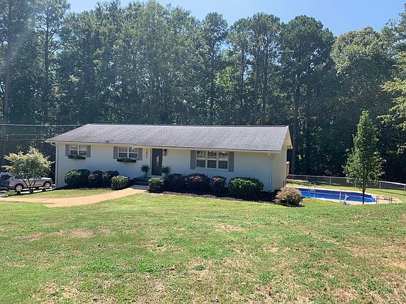3rd image of 1853 Luann Dr