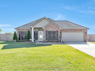 9023 Red Rose Ln, Abbeville, LA 70510