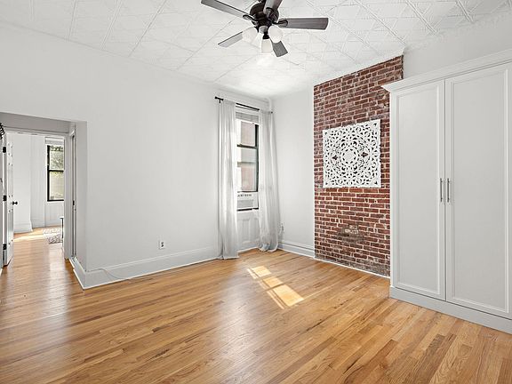 2nd image of 839 Willow Ave APT 4
