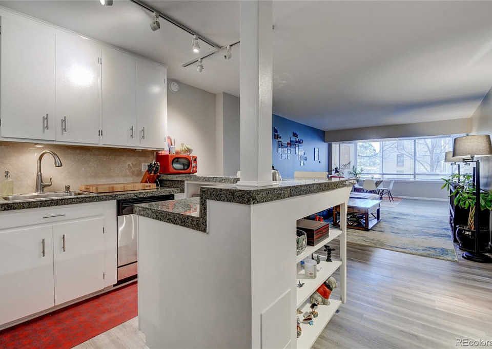 1st image of 800 N Washington St APT 205