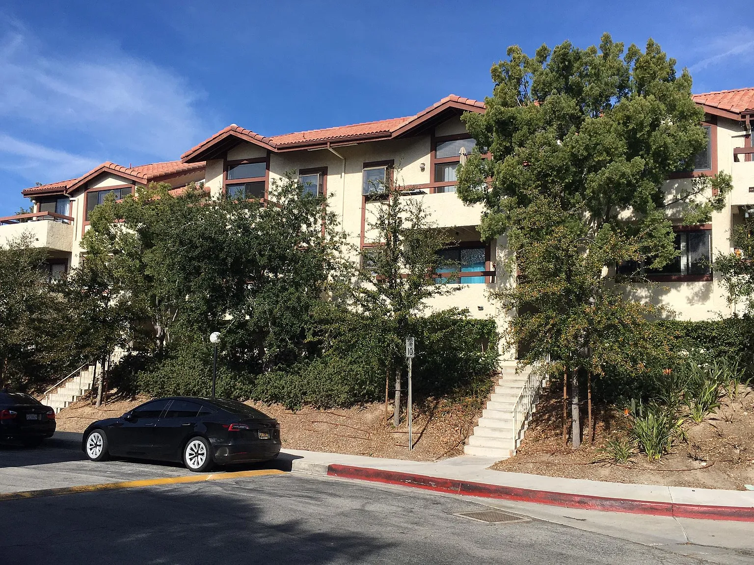 2 bed, 980 sqft, $2,495 — Photo 4