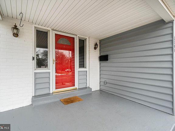 5th image of 3301 Englewood Rd