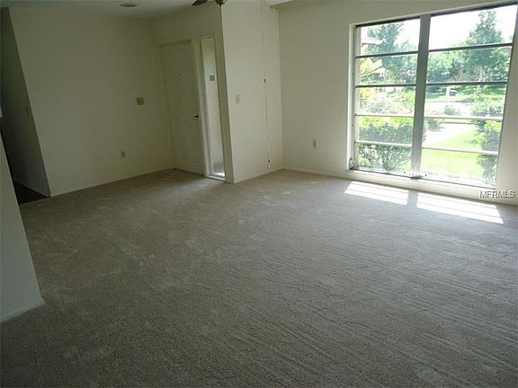 4th image of 4462 Great Lakes Dr N