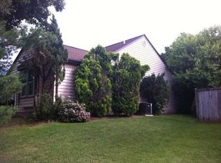 13907 Deviar Dr, Centreville, VA 20120