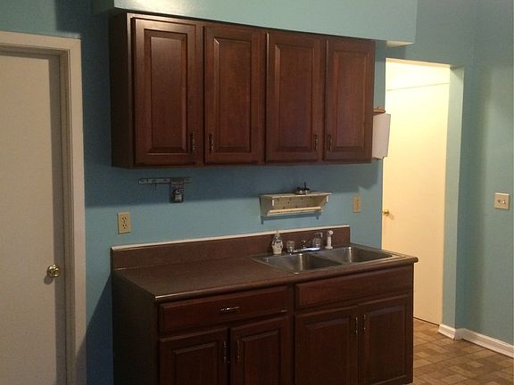 3rd image of 3515 E 88th St