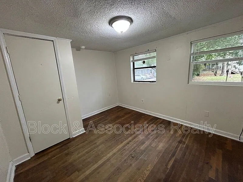 3 bed, 2.0 bath, $1,250 — Photo 4