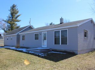 931 Sunny Trl, Greenville, MI 48838