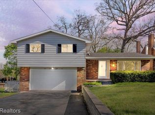 4332 Lanette Dr, Waterford, MI