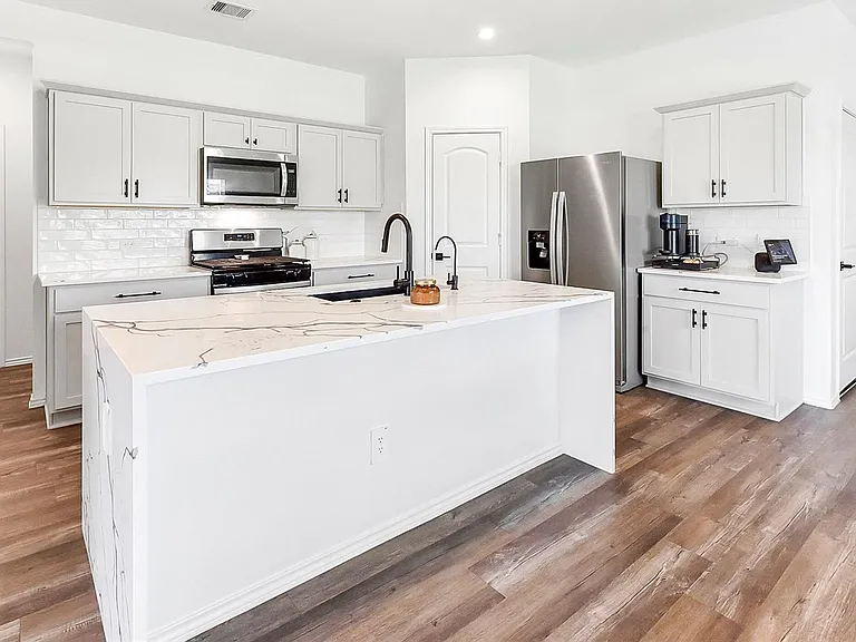 24222 Sandstone Valley Ln — Photo 9