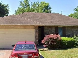 1134 W McGee St, Springfield, MO 65807