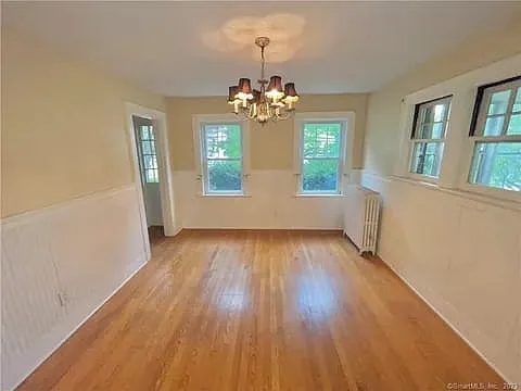 3 bed, 1.5 bath, 1888 sqft, $2,000 — Photo 3