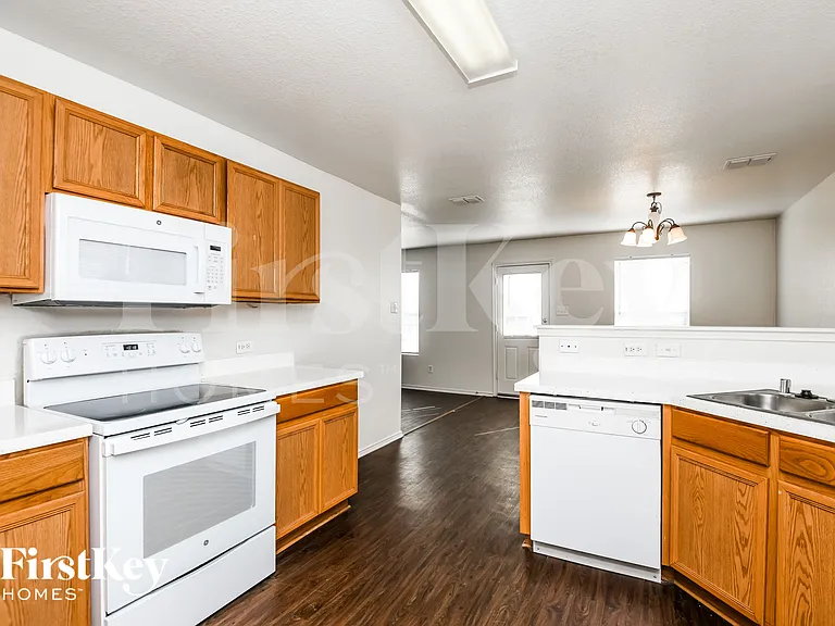 6624 Meadow Way Ln — Photo 8