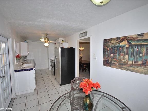 5th image of 5089 Roberts Dr