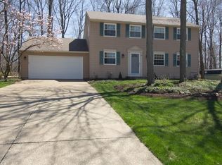 1149 Temple Trl, Stow, OH 44224
