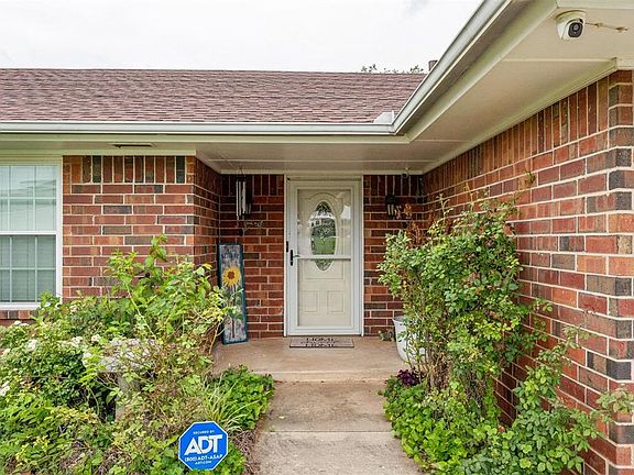 5th image of 802 Jay Dr
