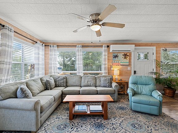 2nd image of 279 Robert Ellis St