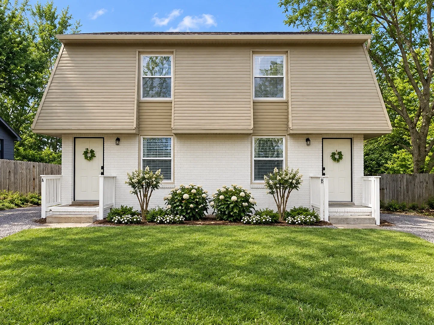 2 bed, 1.5 bath, 971 sqft, $2,100 — Photo 1