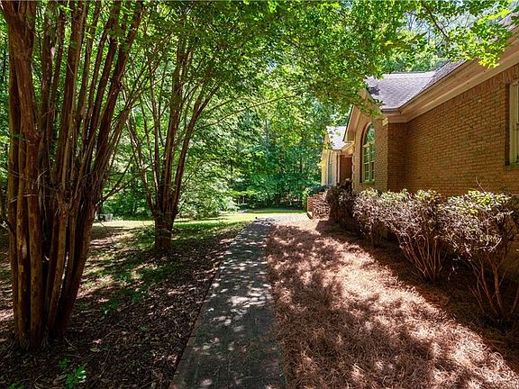 4th image of 3010 Kari Brook Ln