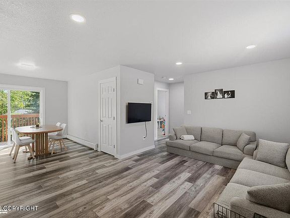 5th image of 3804 W Lamont Way