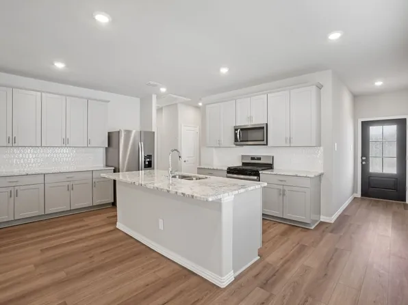 3601 Bridgeport Dr, Farmersville, TX 75442