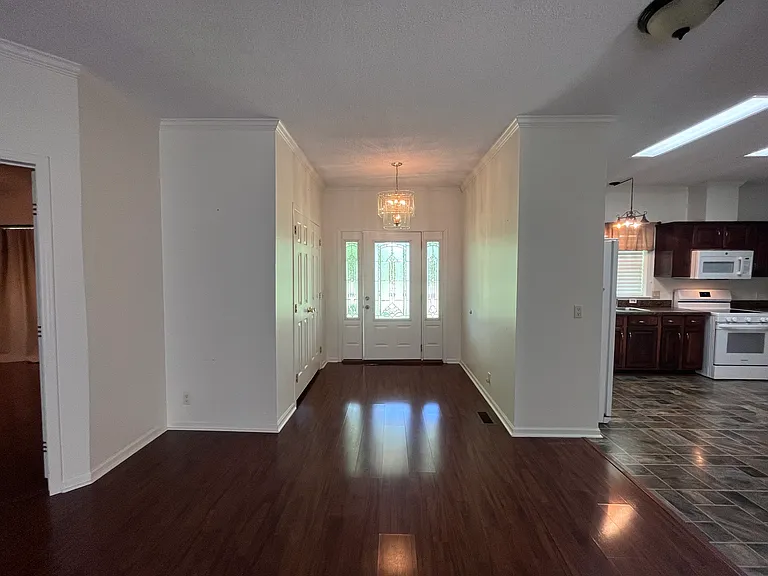 1000 Raintree Ln — Photo 11