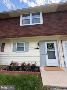 10 La Cascata Tnhs, Clementon, NJ, 08021