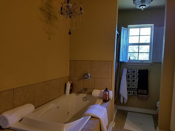 4th image of 2802 N Mobile Ave
