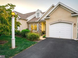1 Leeds Ct, Lancaster, PA 17602