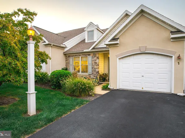 1 Leeds Ct, Lancaster, PA 17602